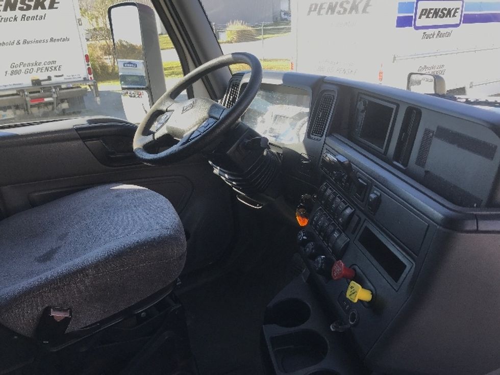 Sleeper Tractor-Heavy Duty Tractors-International-2019-LT625-Tampa-FL-451,248\n\t\tmiles-$ 32,500 - Image 15