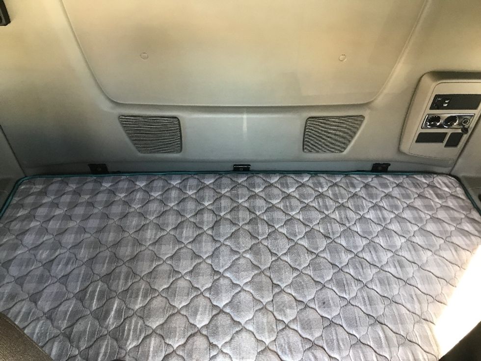 Sleeper Tractor-Heavy Duty Tractors-International-2019-LT625-Tampa-FL-451,248\n\t\tmiles-$ 32,500 - Image 17