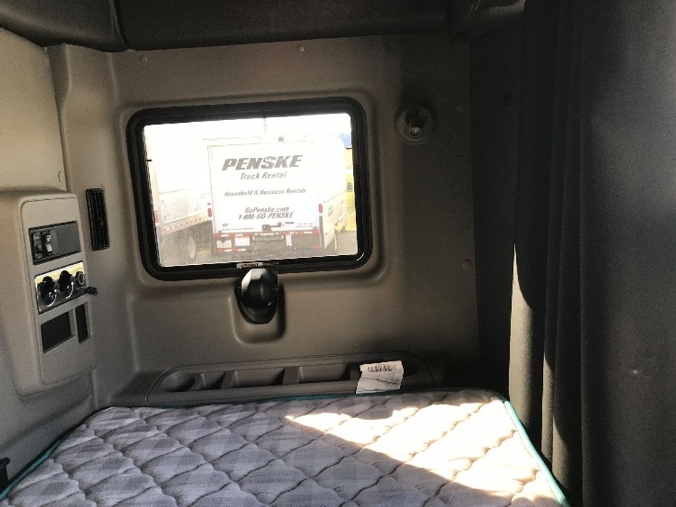 Sleeper Tractor-Heavy Duty Tractors-International-2019-LT625-Tampa-FL-451,248\n\t\tmiles-$ 32,500 - Image 18