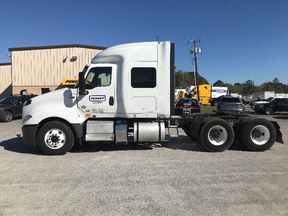 Sleeper Tractor-Heavy Duty Tractors-International-2019-LT625-Tampa-FL-451,248\n\t\tmiles-$ 32,500 - Image 4