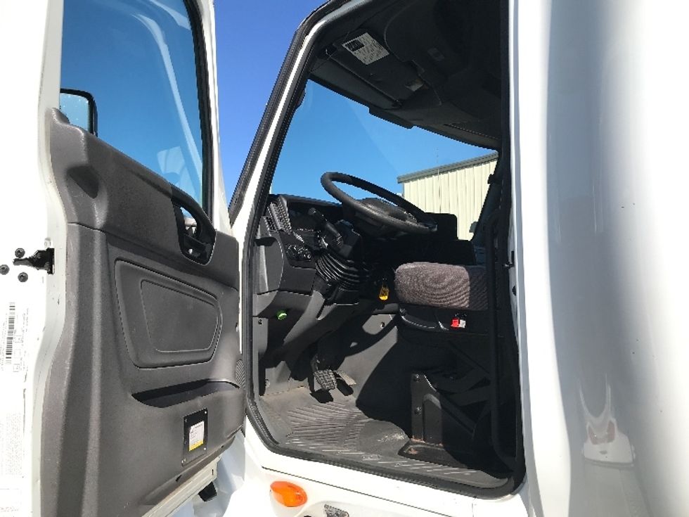 Sleeper Tractor-Heavy Duty Tractors-International-2019-LT625-Tampa-FL-451,248\n\t\tmiles-$ 32,500 - Image 9
