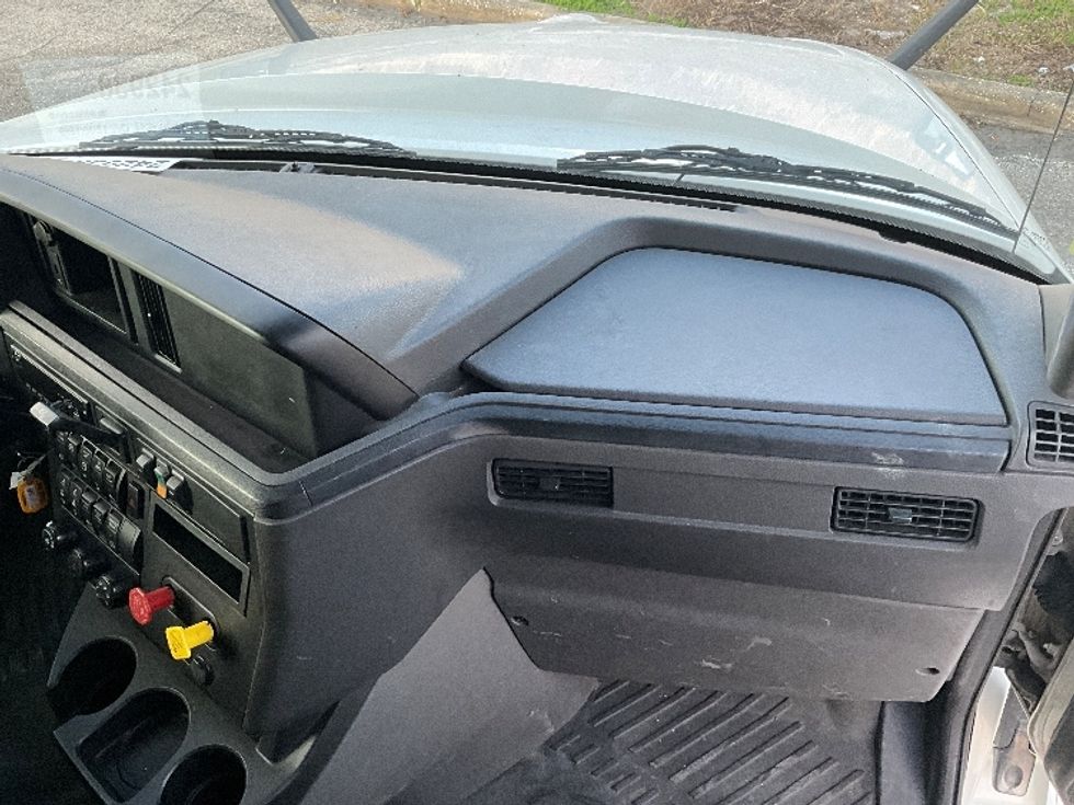 Sleeper Tractor-Heavy Duty Tractors-International-2019-LT625-Tampa-FL-654,012\n\t\tmiles-$ 27,250 - Image 14