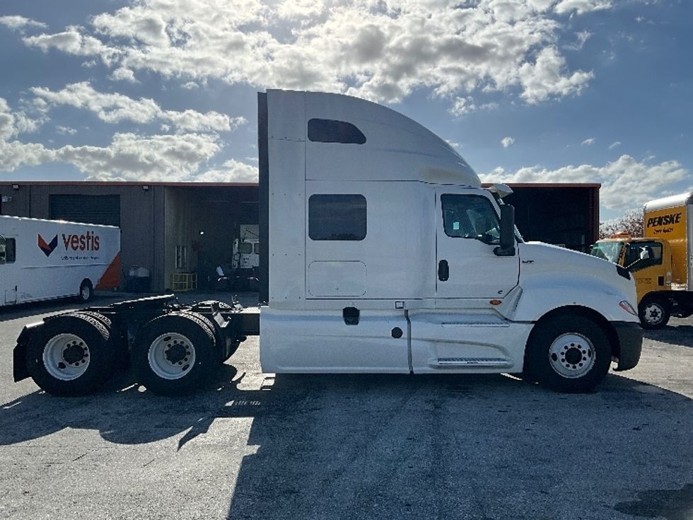 Sleeper Tractor-Heavy Duty Tractors-International-2019-LT625-Tampa-FL-654,012\n\t\tmiles-$ 27,250 - Image 8