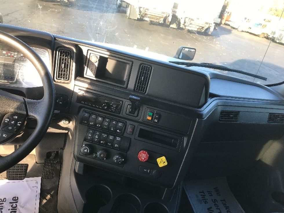 Sleeper Tractor-Heavy Duty Tractors-International-2019-LT625-Watertown-NY-363,971\n\t\tmiles-$ 55,250 - Image 10