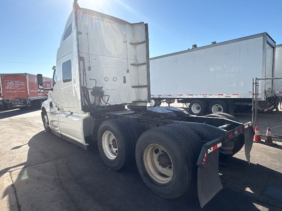Sleeper Tractor-Heavy Duty Tractors-International-2019-LT625-West Sacramento-CA-588,545\n\t\tmiles-$ 43,000 - Image 5