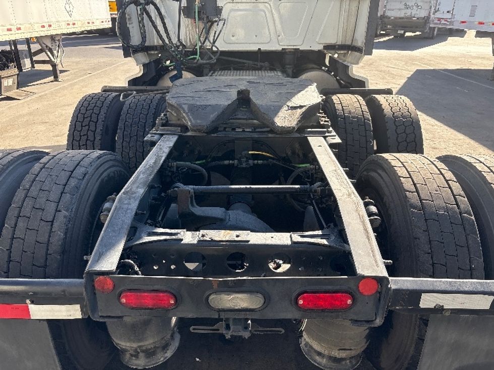 Sleeper Tractor-Heavy Duty Tractors-International-2019-LT625-West Sacramento-CA-588,545\n\t\tmiles-$ 43,000 - Image 6