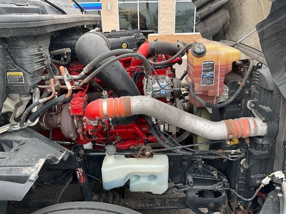 Sleeper Tractor-Heavy Duty Tractors-International-2019-LT625-Windsor-WI-505,113\n\t\tmiles-$ 46,250 - Image 20