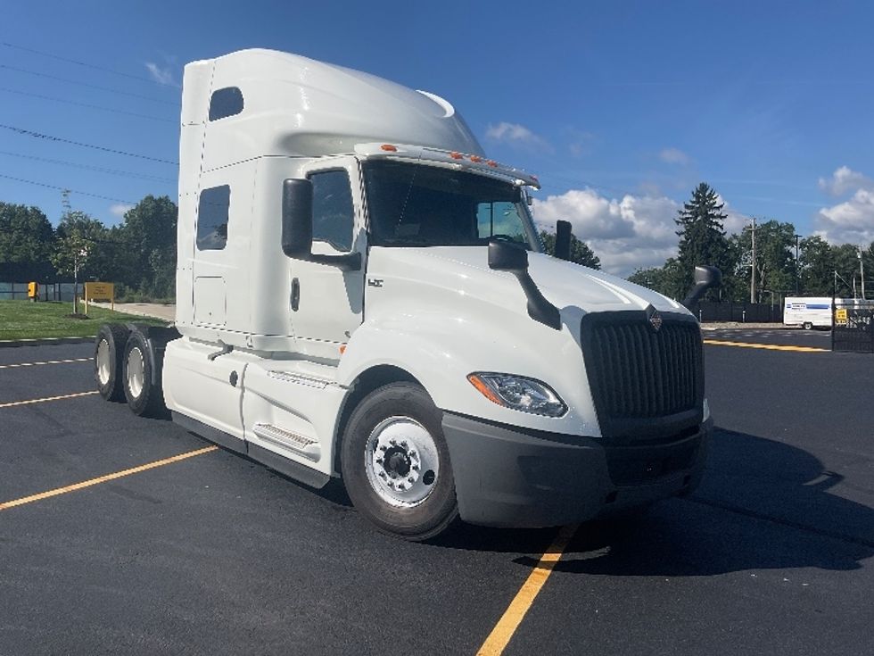 Sleeper Tractor-Heavy Duty Tractors-International-2020-LT625-Akron-OH-342,767\n\t\tmiles-$ 59,000 - Image 1