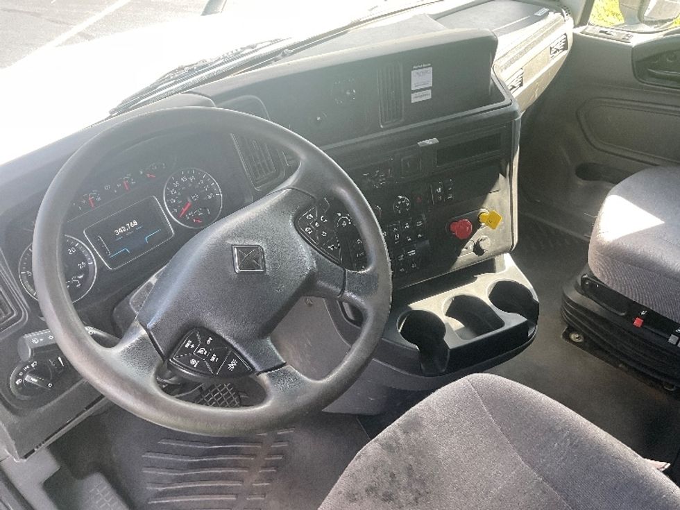 Sleeper Tractor-Heavy Duty Tractors-International-2020-LT625-Akron-OH-342,767\n\t\tmiles-$ 59,000 - Image 10