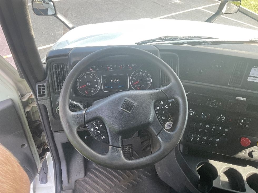 Sleeper Tractor-Heavy Duty Tractors-International-2020-LT625-Akron-OH-342,767\n\t\tmiles-$ 59,000 - Image 11