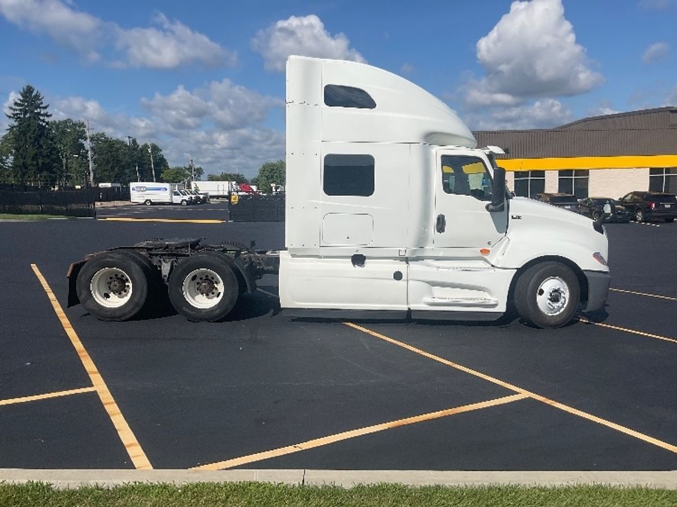 Sleeper Tractor-Heavy Duty Tractors-International-2020-LT625-Akron-OH-342,767\n\t\tmiles-$ 59,000 - Image 8