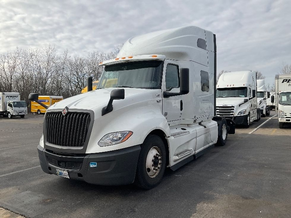 Sleeper Tractor-Heavy Duty Tractors-International-2020-LT625-Allentown-PA-444,189\n\t\tmiles-$ 49,500 - Image 3