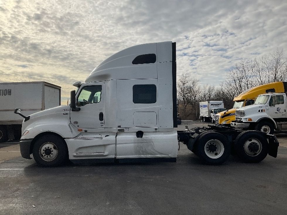Sleeper Tractor-Heavy Duty Tractors-International-2020-LT625-Allentown-PA-444,189\n\t\tmiles-$ 49,500 - Image 4