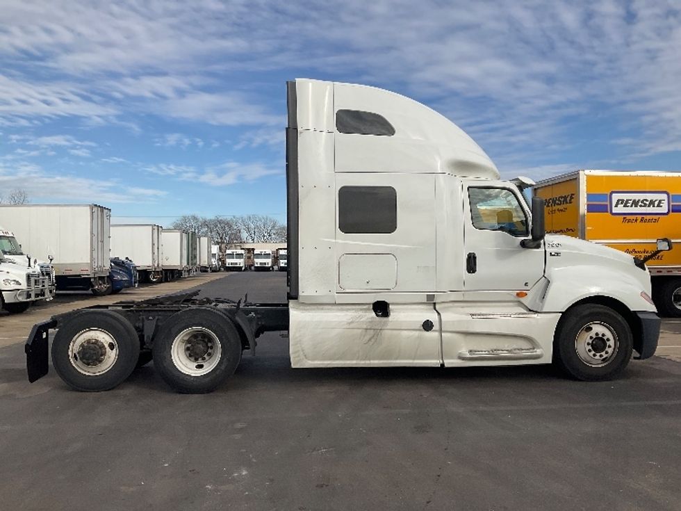Sleeper Tractor-Heavy Duty Tractors-International-2020-LT625-Allentown-PA-444,189\n\t\tmiles-$ 49,500 - Image 8