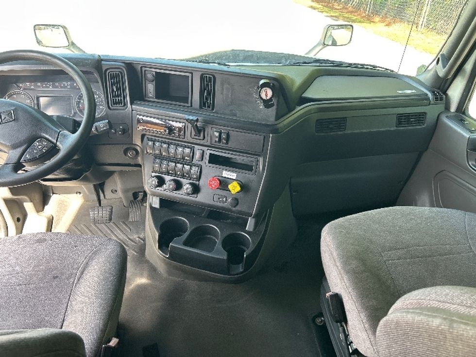Sleeper Tractor-Heavy Duty Tractors-International-2020-LT625-Anderson-SC-556,428\n\t\tmiles-$ 46,250 - Image 12