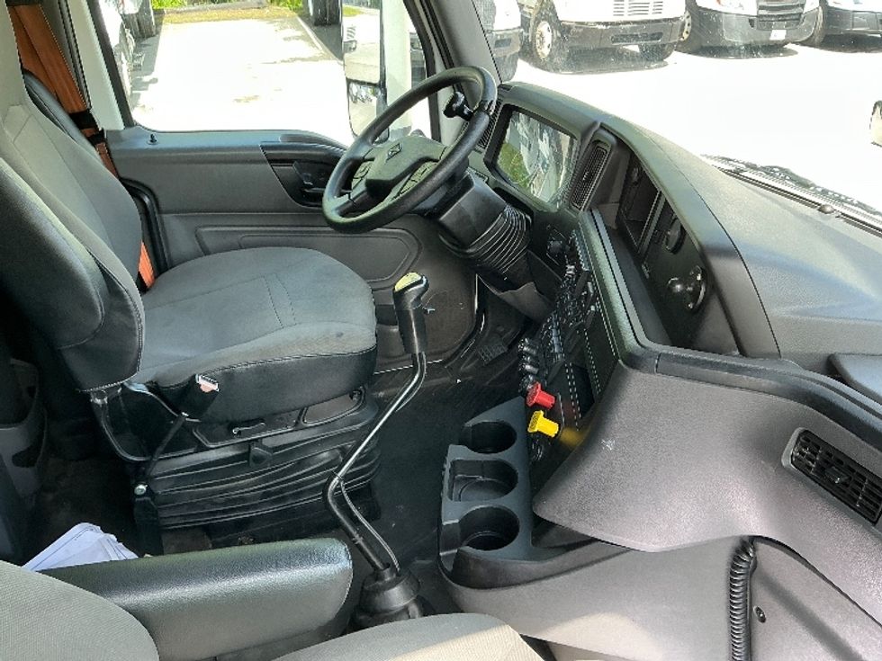 Sleeper Tractor-Heavy Duty Tractors-International-2020-LT625-Asheville-NC-384,489\n\t\tmiles-$ 55,000 - Image 15