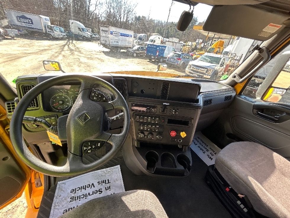 Sleeper Tractor-Heavy Duty Tractors-International-2020-LT625-Asheville-NC-429,106\n\t\tmiles-$ 55,000 - Image 11