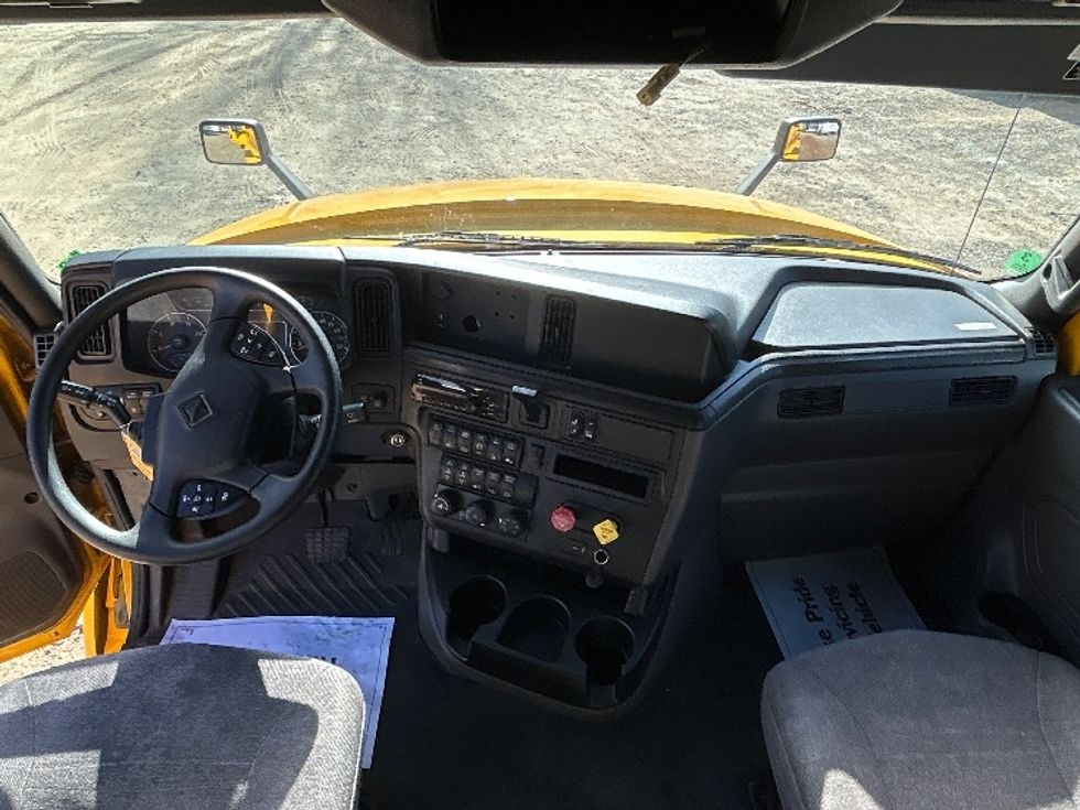 Sleeper Tractor-Heavy Duty Tractors-International-2020-LT625-Asheville-NC-429,106\n\t\tmiles-$ 55,000 - Image 12