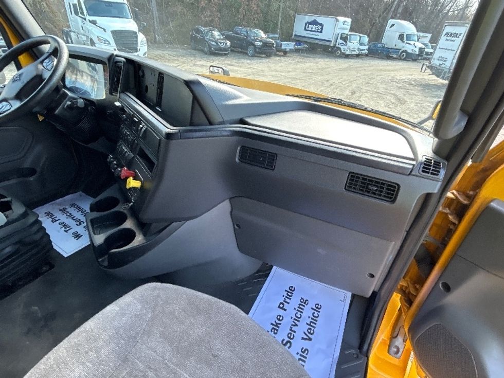 Sleeper Tractor-Heavy Duty Tractors-International-2020-LT625-Asheville-NC-429,106\n\t\tmiles-$ 55,000 - Image 14