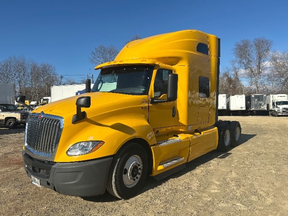 Sleeper Tractor-Heavy Duty Tractors-International-2020-LT625-Asheville-NC-429,106\n\t\tmiles-$ 55,000 - Image 3