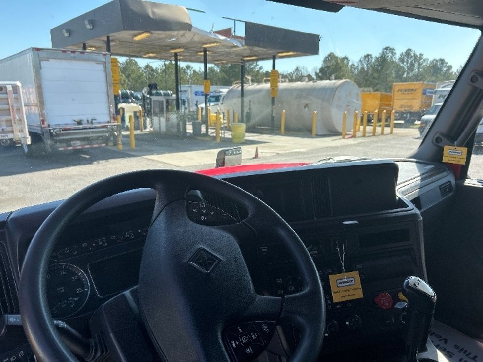 2020 International LT625 LT photo 11
