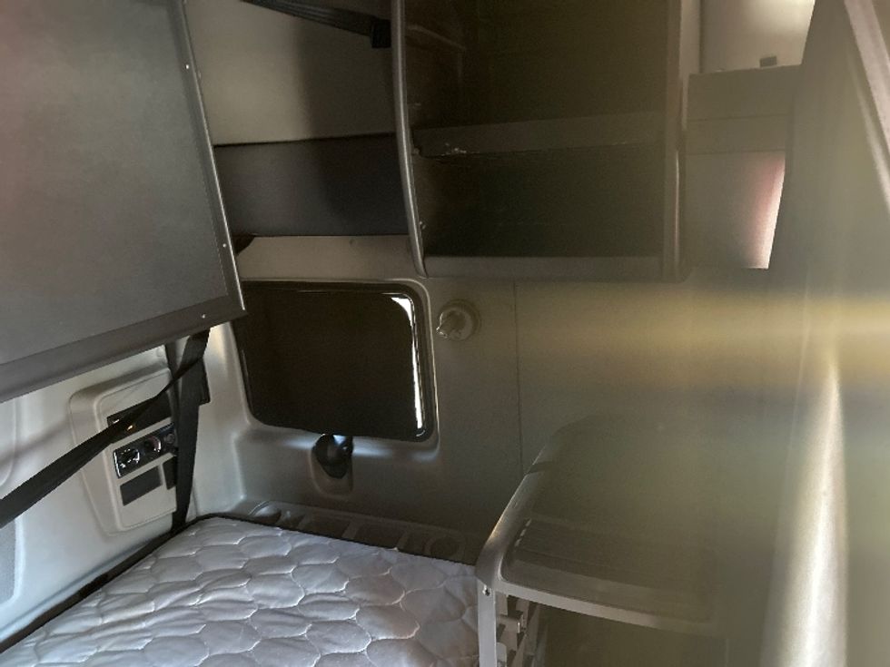 Sleeper Tractor-Heavy Duty Tractors-International-2020-LT625-Atlanta-GA-464,964\n\t\tmiles-$ 55,250 - Image 18