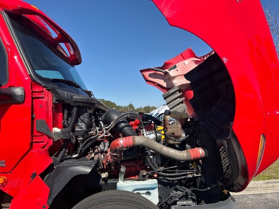 2020 International LT625 LT photo 18
