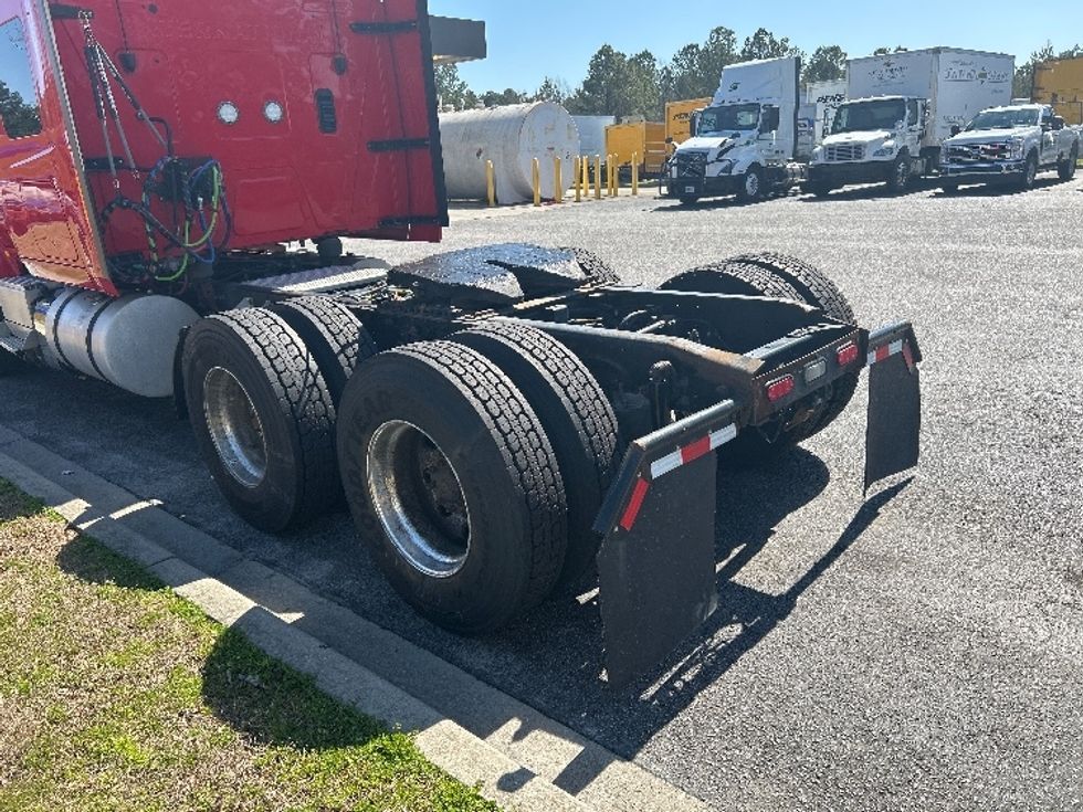 2020 International LT625 LT photo 19