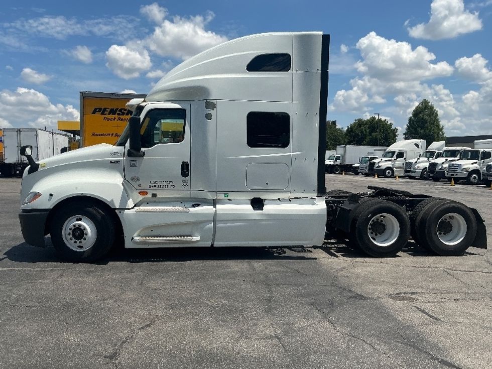 Sleeper Tractor-Heavy Duty Tractors-International-2020-LT625-Austin-TX-548,179\n\t\tmiles-$ 15,000 - Image 4