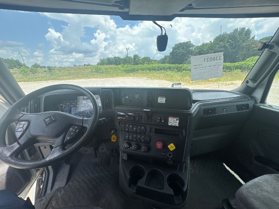 Sleeper Tractor-Heavy Duty Tractors-International-2020-LT625-Birmingham-AL-445,636\n\t\tmiles-$ 55,750 - Image 12
