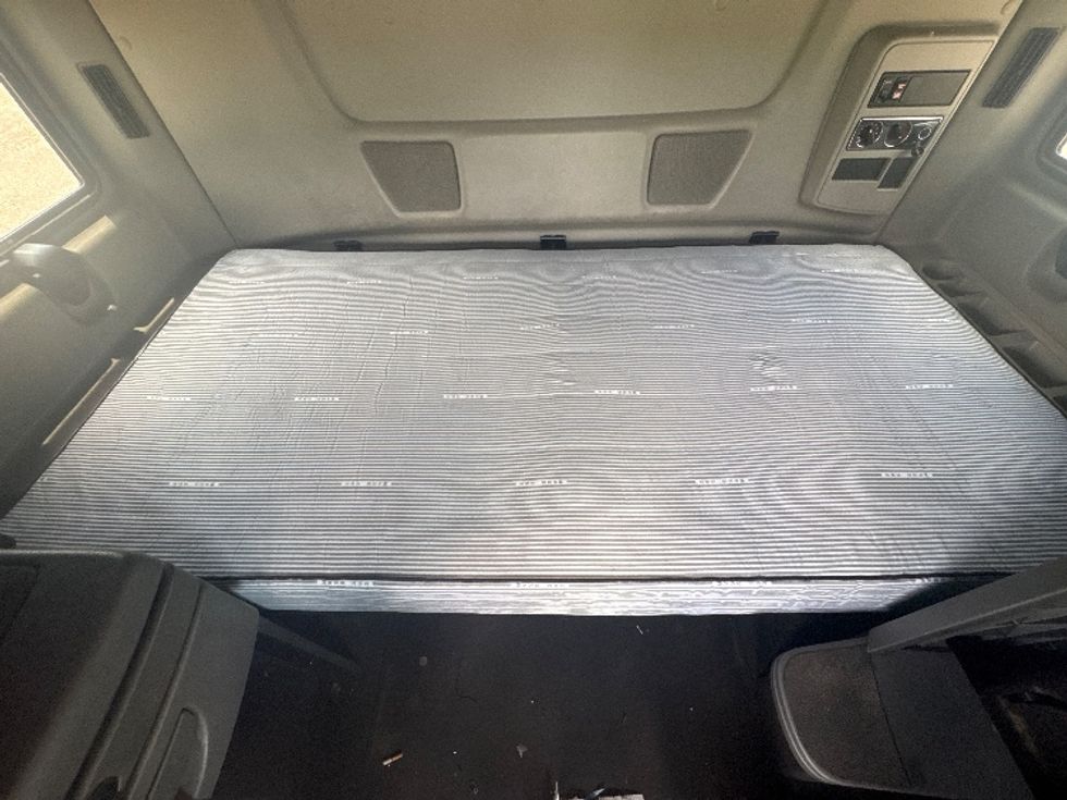 Sleeper Tractor-Heavy Duty Tractors-International-2020-LT625-Birmingham-AL-445,636\n\t\tmiles-$ 55,750 - Image 17