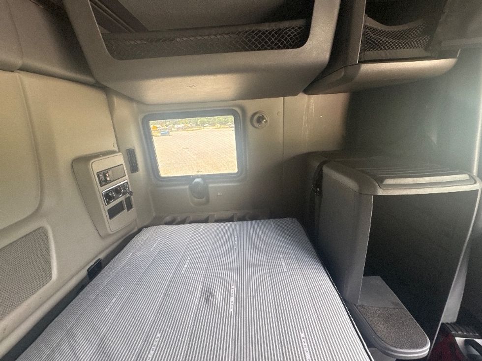 Sleeper Tractor-Heavy Duty Tractors-International-2020-LT625-Birmingham-AL-445,636\n\t\tmiles-$ 55,750 - Image 18