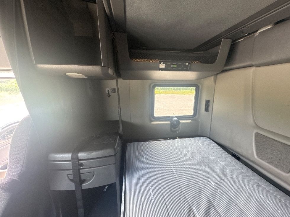 Sleeper Tractor-Heavy Duty Tractors-International-2020-LT625-Birmingham-AL-445,636\n\t\tmiles-$ 55,750 - Image 19