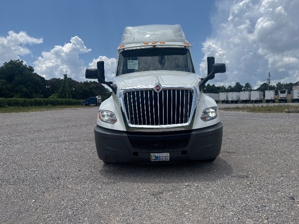 Sleeper Tractor-Heavy Duty Tractors-International-2020-LT625-Birmingham-AL-445,636\n\t\tmiles-$ 55,750 - Image 2