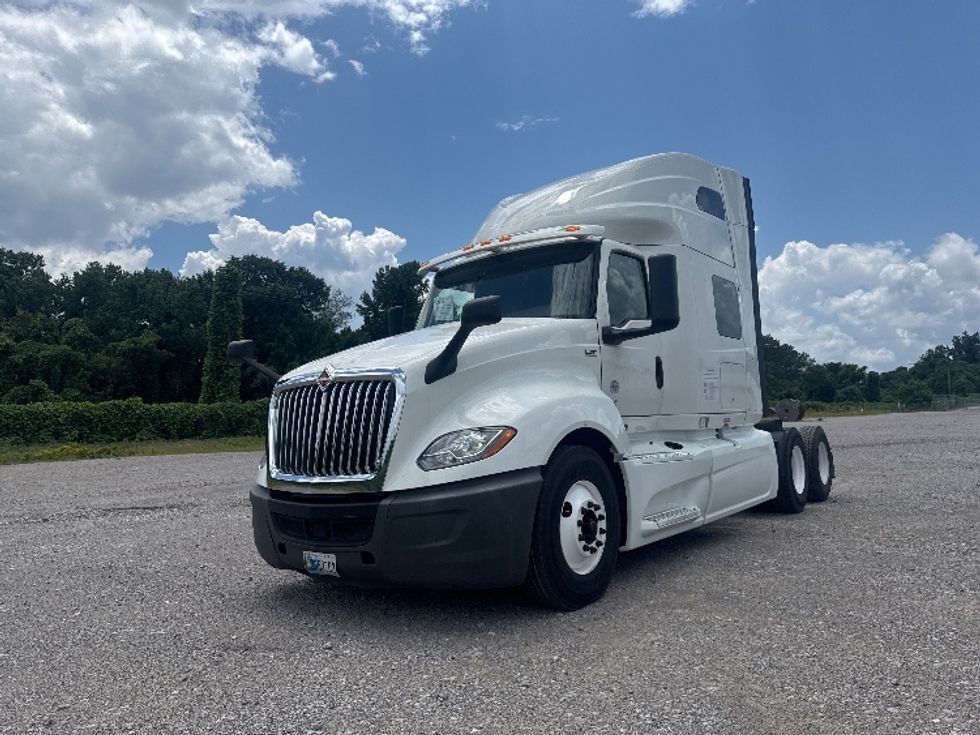 Sleeper Tractor-Heavy Duty Tractors-International-2020-LT625-Birmingham-AL-445,636\n\t\tmiles-$ 55,750 - Image 3