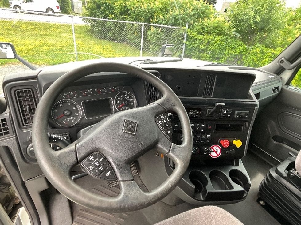 Sleeper Tractor-Heavy Duty Tractors-International-2020-LT625-Boucherville-PQ-851,254\n\t\tkm-$ 61,500 - Image 11