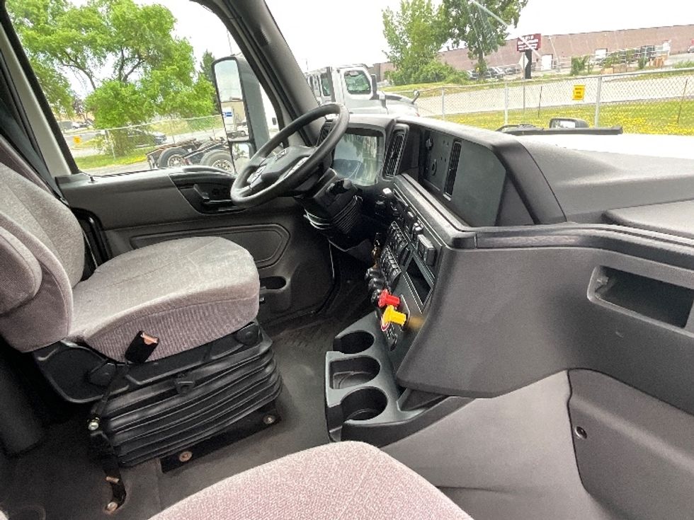 Sleeper Tractor-Heavy Duty Tractors-International-2020-LT625-Boucherville-PQ-851,254\n\t\tkm-$ 61,500 - Image 15