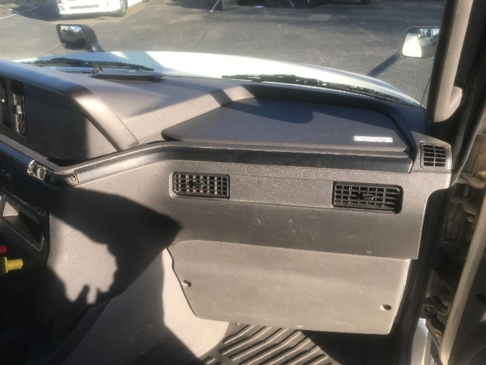 Sleeper Tractor-Heavy Duty Tractors-International-2020-LT625-Brooklyn Park-MN-600,049\n\t\tmiles-$ 36,250 - Image 14