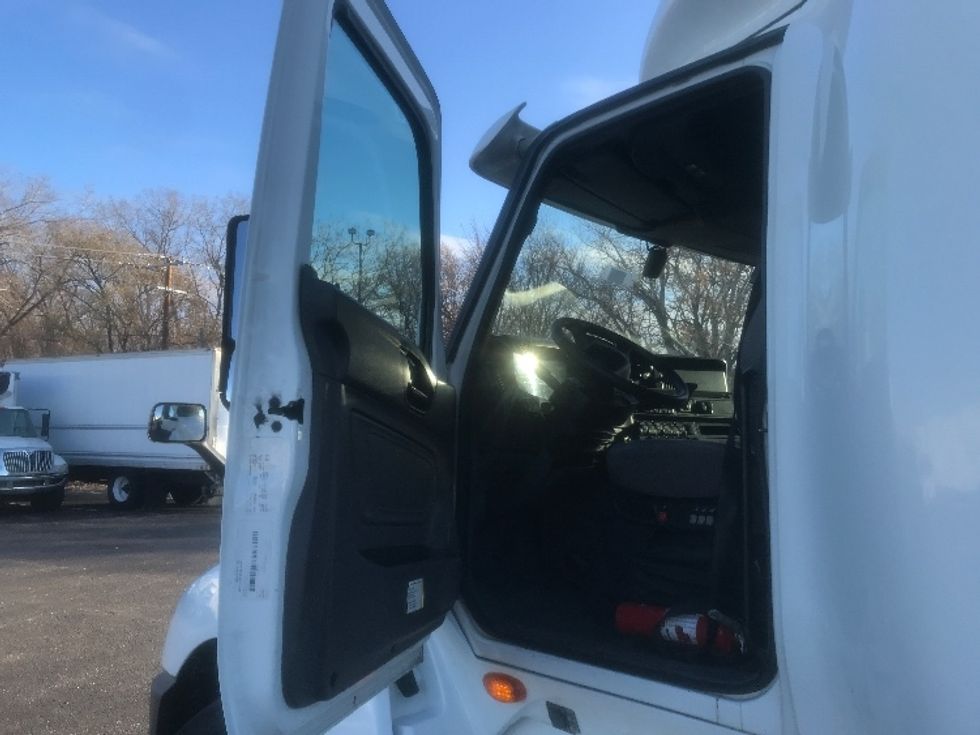 Sleeper Tractor-Heavy Duty Tractors-International-2020-LT625-Brooklyn Park-MN-600,049\n\t\tmiles-$ 36,250 - Image 9