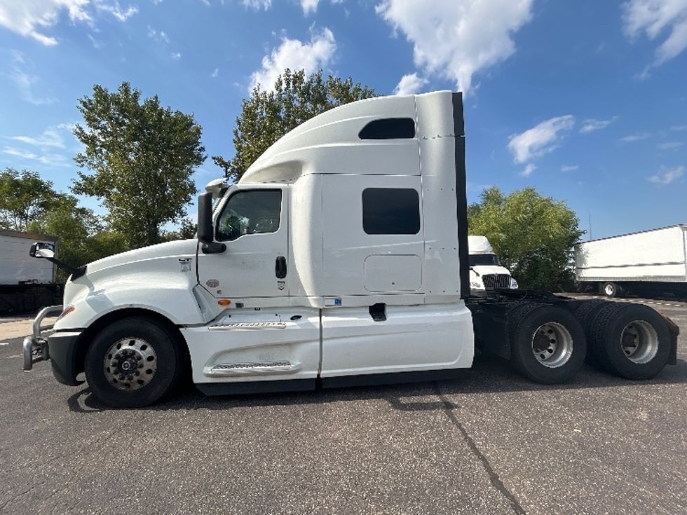 Sleeper Tractor-Heavy Duty Tractors-International-2020-LT625-Brooklyn Park-MN-691,341\n\t\tmiles-$ 32,750 - Image 4