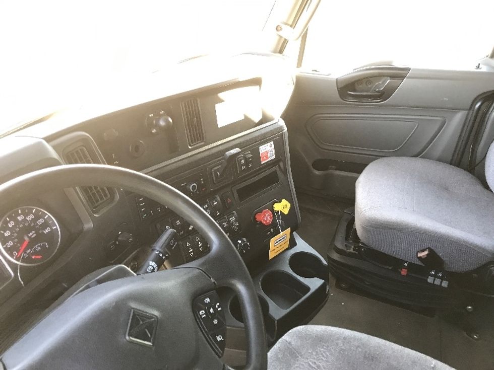 Sleeper Tractor-Heavy Duty Tractors-International-2020-LT625-Calgary-AB-738,161\n\t\tkm-$ 66,500 - Image 10