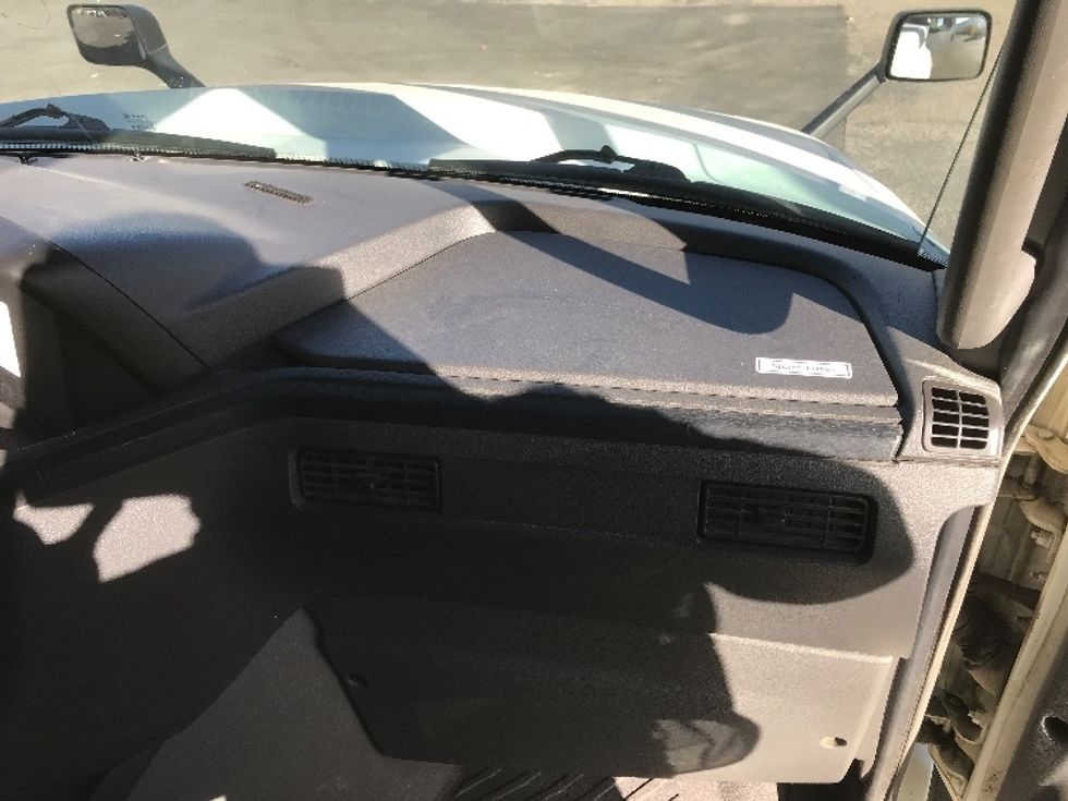 Sleeper Tractor-Heavy Duty Tractors-International-2020-LT625-Calgary-AB-738,161\n\t\tkm-$ 66,500 - Image 12