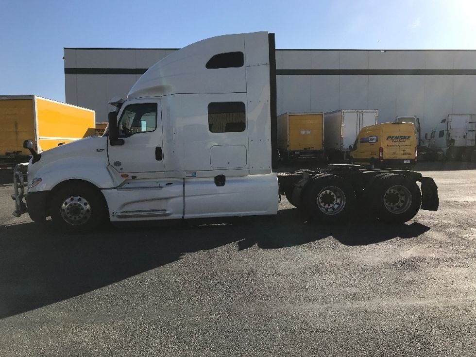 Sleeper Tractor-Heavy Duty Tractors-International-2020-LT625-Calgary-AB-738,161\n\t\tkm-$ 66,500 - Image 4