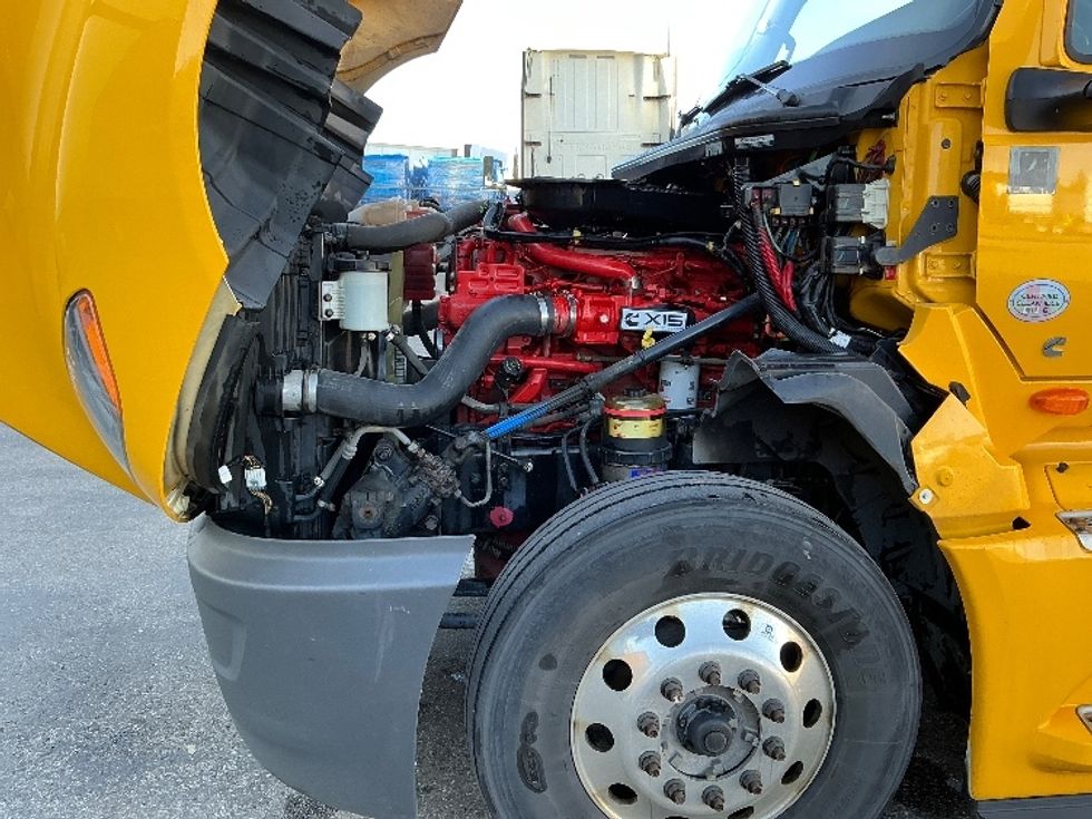 Sleeper Tractor-Heavy Duty Tractors-International-2020-LT625-Calgary-AB-744,553\n\t\tkm-$ 61,000 - Image 21