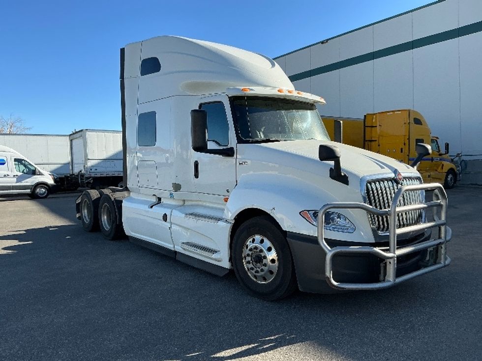 Sleeper Tractor-Heavy Duty Tractors-International-2020-LT625-Calgary-AB-757,908\n\t\tkm-$ 65,500 - Image 1