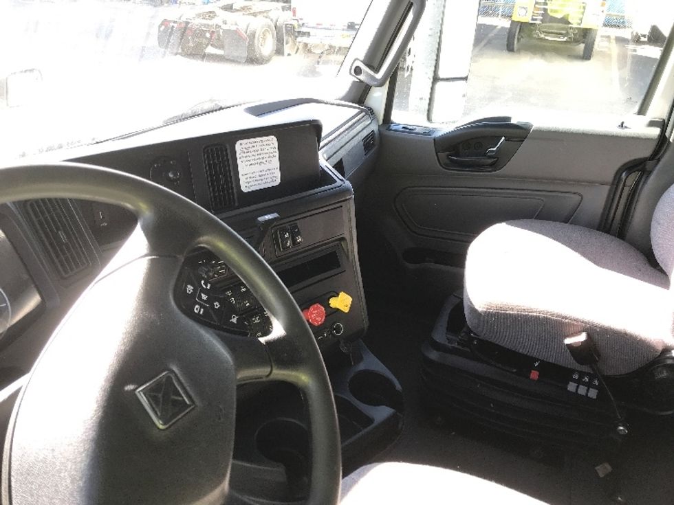 Sleeper Tractor-Heavy Duty Tractors-International-2020-LT625-Calgary-AB-757,908\n\t\tkm-$ 65,500 - Image 10