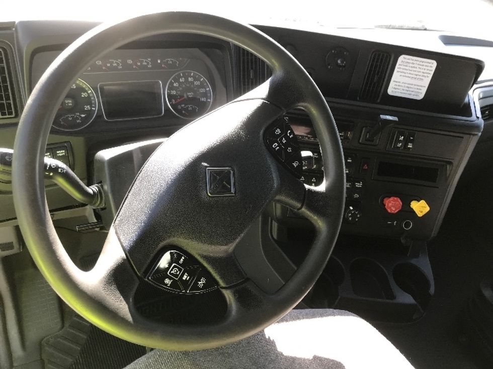 Sleeper Tractor-Heavy Duty Tractors-International-2020-LT625-Calgary-AB-757,908\n\t\tkm-$ 65,500 - Image 11