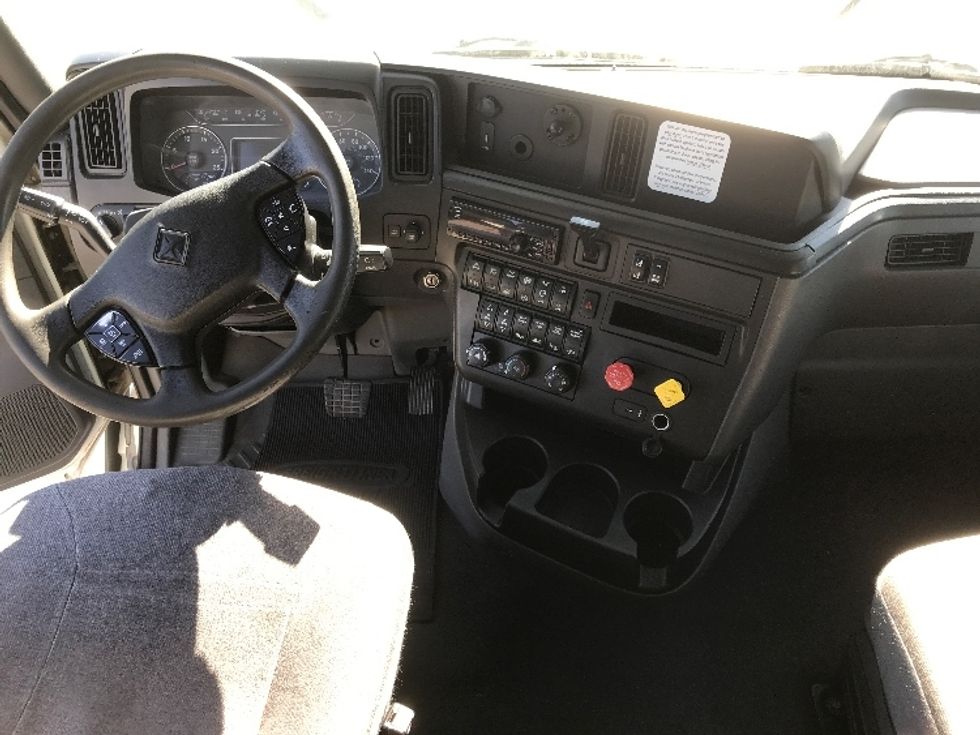 Sleeper Tractor-Heavy Duty Tractors-International-2020-LT625-Calgary-AB-757,908\n\t\tkm-$ 65,500 - Image 12