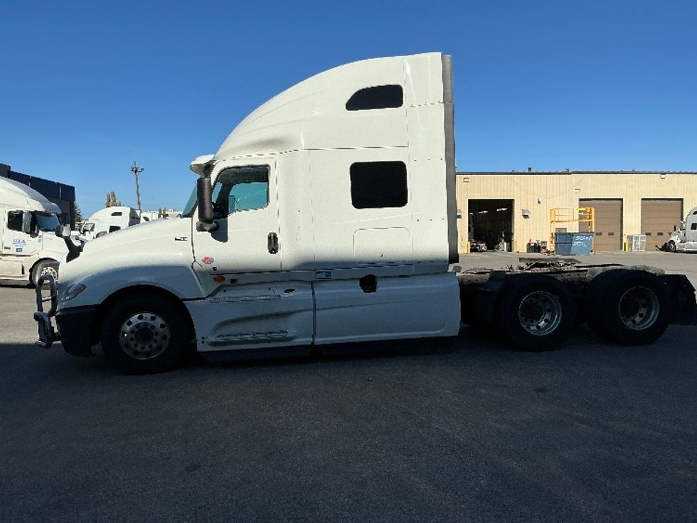 Sleeper Tractor-Heavy Duty Tractors-International-2020-LT625-Calgary-AB-757,908\n\t\tkm-$ 65,500 - Image 4