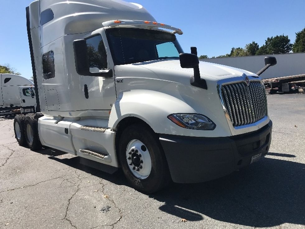 Sleeper Tractor-Heavy Duty Tractors-International-2020-LT625-Charlotte-NC-620,611\n\t\tmiles-$ 37,500 - Image 1
